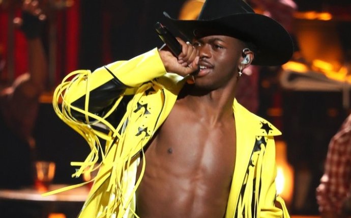 Le rappeur Lil Nas X nominé à un prix de country américain